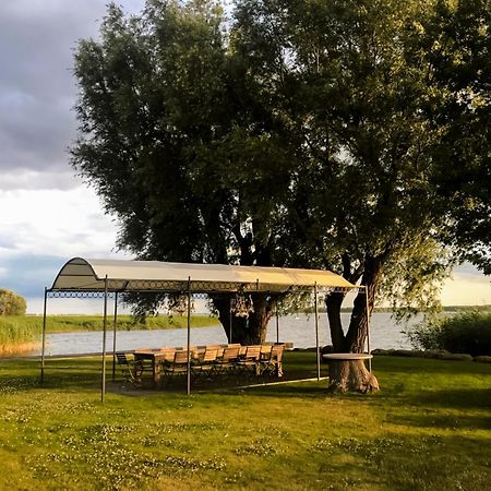 Peeneblick - Traumhaus In Exklusiver Direktlage Am Wasser Mit Eigenem Bootssteg Fuer 8 Personen Rankwitz Zewnętrze zdjęcie